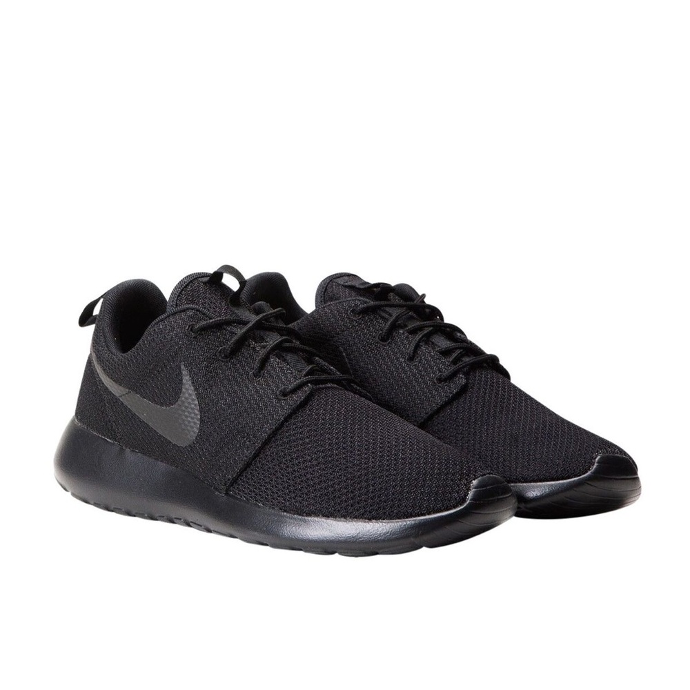 Nike Roshe Run Triple Black – Women’s Size 8